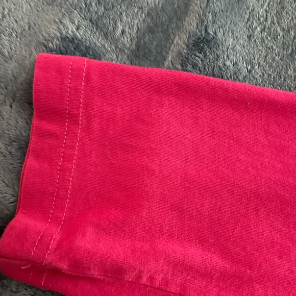 Pink vineyard vines shirt - Picture 5 of 6